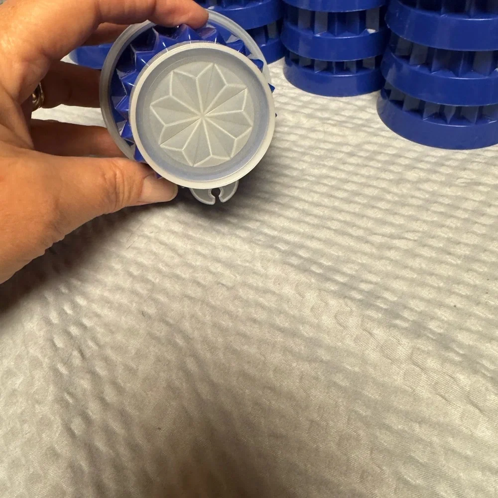 Tupperware Blue jello and dessert Mold Set‎